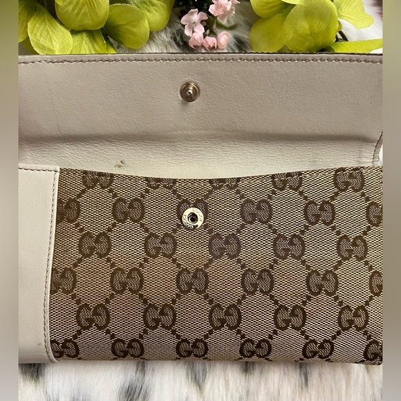 Gucci Long Wallet with Charms - Picture 6 of 15